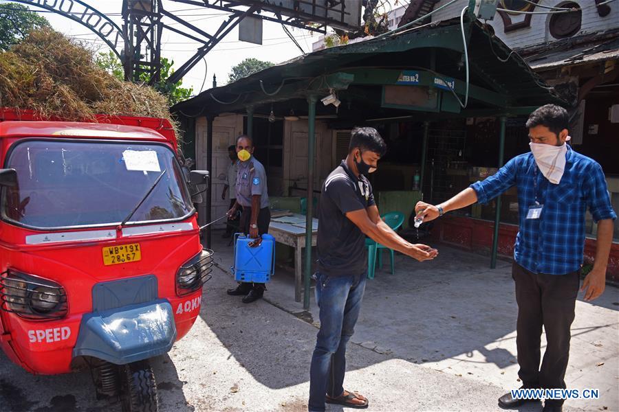 INDIA-KOLKATA-COVID-19-ZOO SANITIZATION