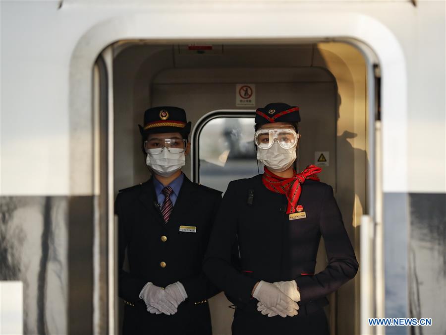 CHINA-HUBEI-WUHAN-FIRST OUTBOUND TRAIN LEAVING HUBEI (CN)