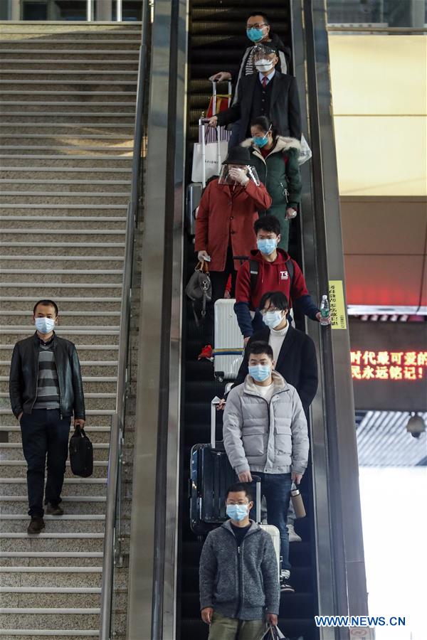 CHINA-HUBEI-WUHAN-FIRST OUTBOUND TRAIN LEAVING HUBEI (CN)