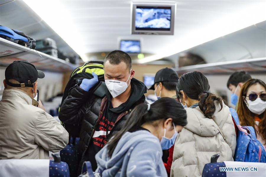 CHINA-HUBEI-WUHAN-FIRST OUTBOUND TRAIN LEAVING HUBEI (CN)