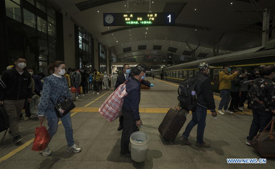 CHINA-HUBEI-WUHAN-OUTBOUND TRAVEL RESTRICTIONS-LIFT (CN)