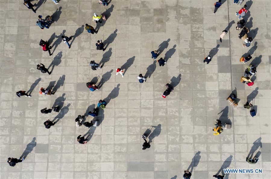 CHINA-HUBEI-WUHAN-OUTBOUND TRAVEL RESTRICTIONS-LIFTING (CN)