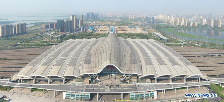 CHINA-HUBEI-WUHAN-OUTBOUND TRAVEL RESTRICTIONS-LIFTING (CN)