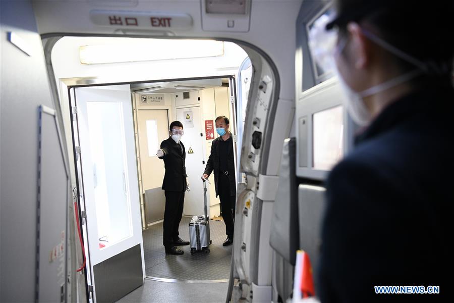 CHINA-SHENZHEN-FLIGHTS-WUHAN-RESUMING (CN)