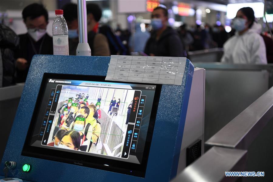 CHINA-CHONGQING-PASSENGERS FROM WUHAN (CN)