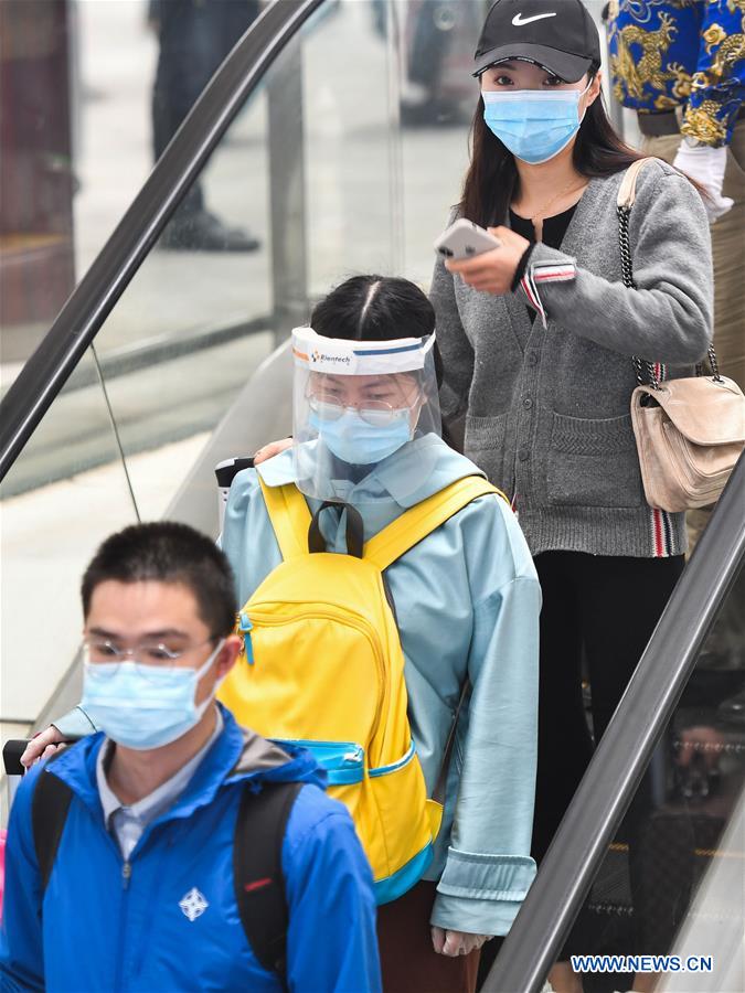 CHINA-GUANGZHOU-TRAIN FROM WUHAN-ARRIVAL (CN)