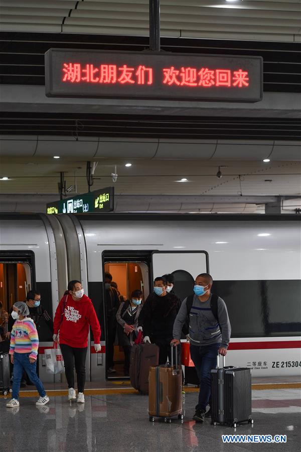 CHINA-GUANGZHOU-TRAIN FROM WUHAN-ARRIVAL (CN)