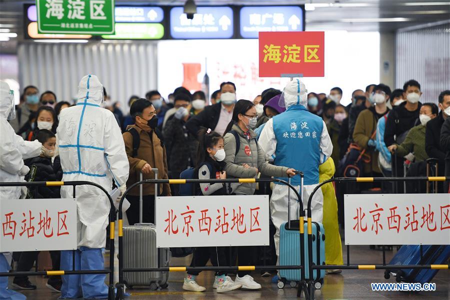 CHINA-BEIJING-TRAIN FROM WUHAN-ARRIVAL (CN) 