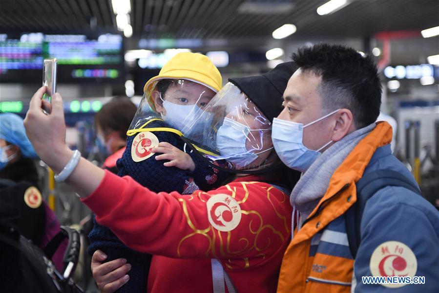 CHINA-BEIJING-TRAIN FROM WUHAN-ARRIVAL (CN) 