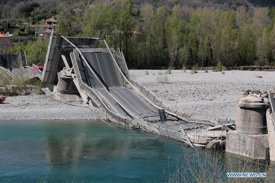 ITALY-TUSCANY-BRIDGE-COLLAPSE 