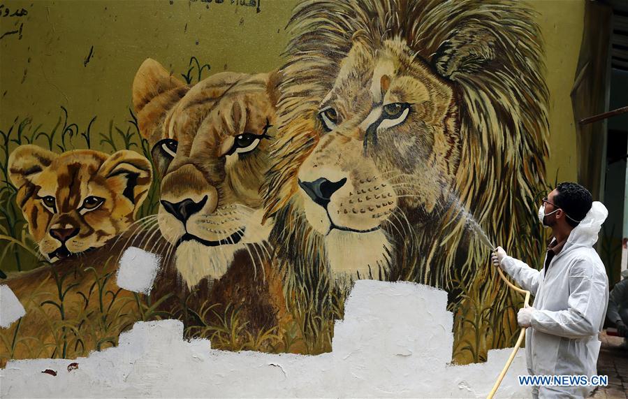 EGYPT-GIZA-COVID-19-ZOO-MEASURES