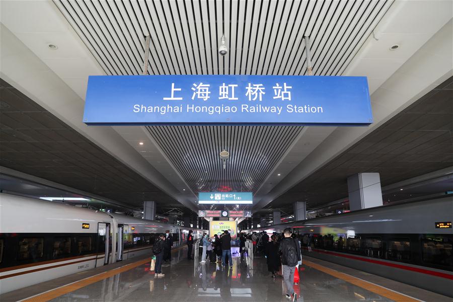 CHINA-SHANGHAI-TRAIN FROM WUHAN-ARRIVAL (CN)