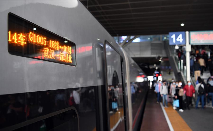 CHINA-GUANGDONG-SHENZHEN-TRAIN FROM WUHAN-ARRIVAL (CN)