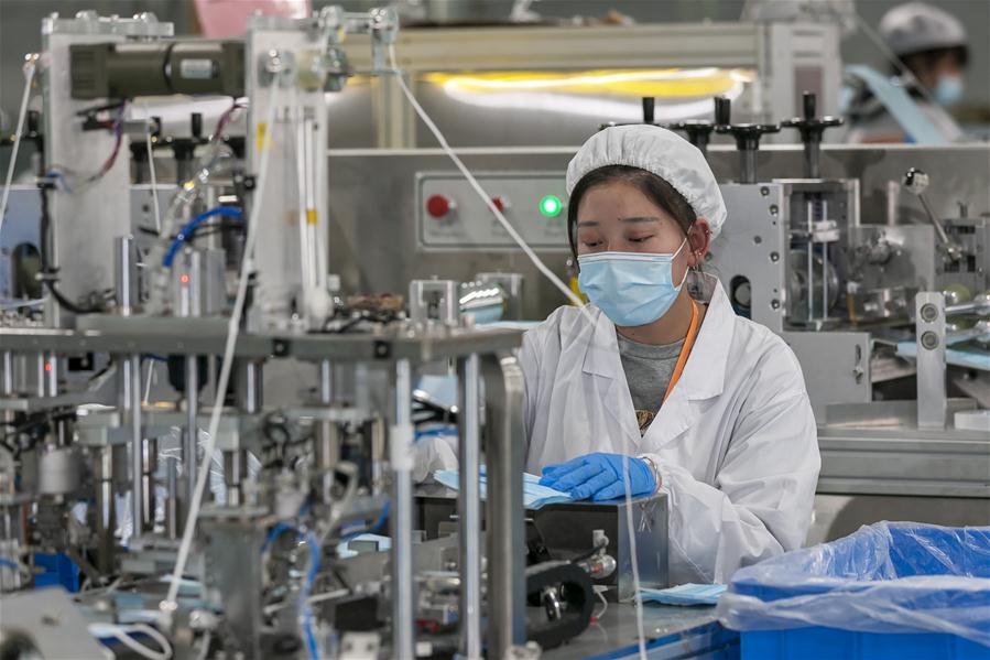 CHINA-SHANGHAI-MASKS PRODUCTION (CN)