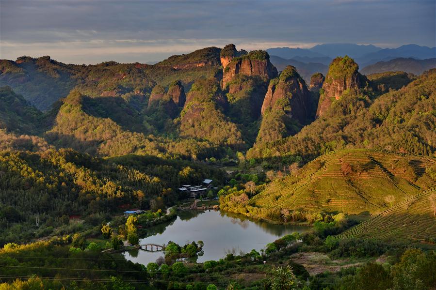 XINHUA PHOTOS OF THE DAY