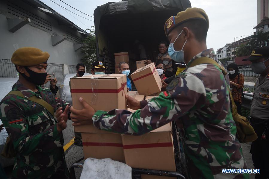 INDONESIA-JAKARTA-CORONAVIRUS-ASSISTANCE-DISTRIBUTION