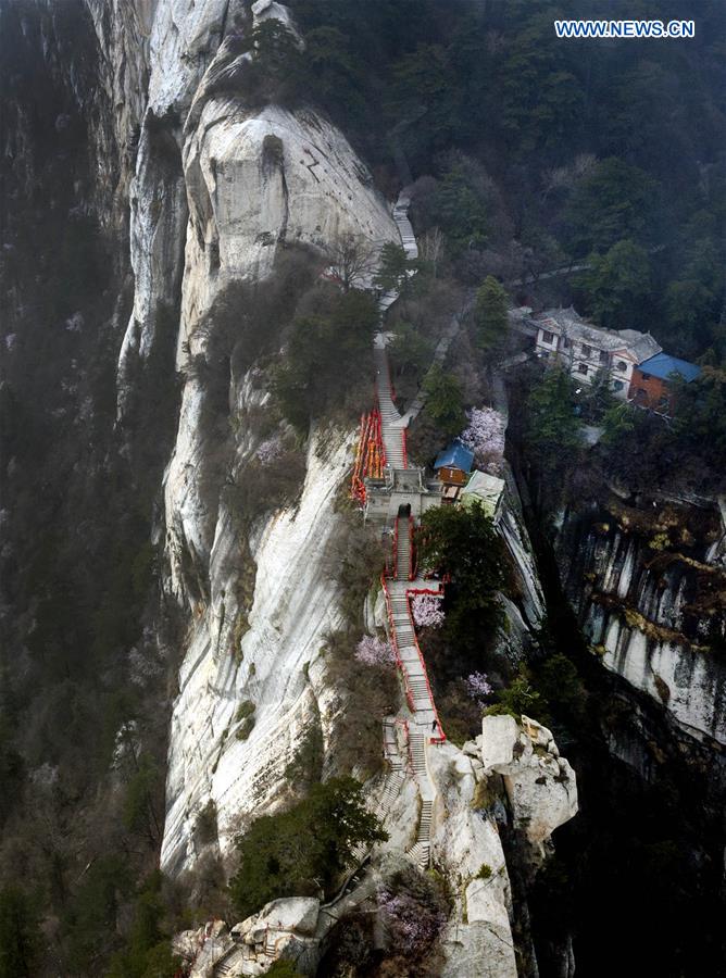 SHAANXI-HUAYIN-MOUNT HUASHAN (CN)