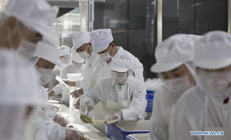 CHINA-HEILONGJIANG-HARBIN-CATERING COMPANY-SCHOOL REOPENING (CN)
