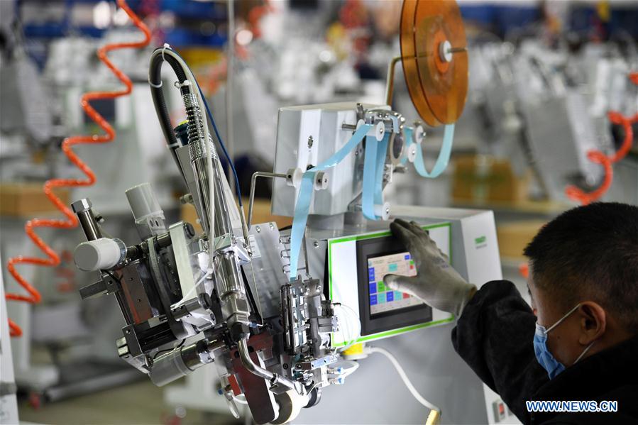 CHINA-QINGDAO-COVID-19-SOUTH KOREAN COMPANY-SEAM SEALING EQUIPMENT-PRODUCTION (CN)