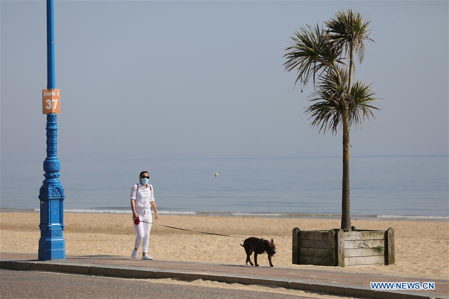 BRITAIN-BOURNEMOUTH-COVID-19-BEACH