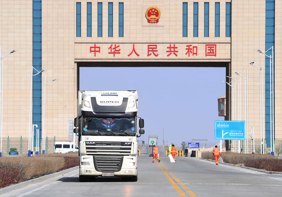 China scales up land border control for COVID-19 prevention