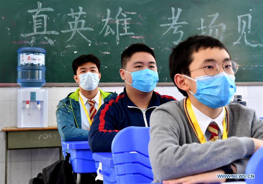 CHINA-HENAN-MIDDLE SCHOOL-STUDENT-RETURN TO SCHOOL (CN)