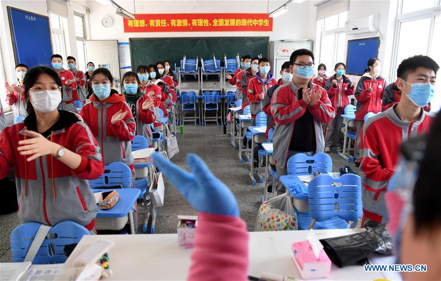 CHINA-HENAN-MIDDLE SCHOOL-STUDENT-RETURN TO SCHOOL (CN)