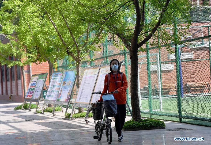 CHINA-HENAN-MIDDLE SCHOOL-STUDENT-RETURN TO SCHOOL (CN)