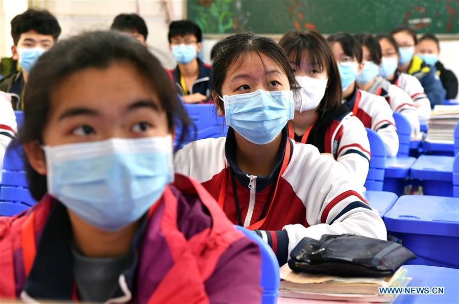 CHINA-HENAN-MIDDLE SCHOOL-STUDENT-RETURN TO SCHOOL (CN)