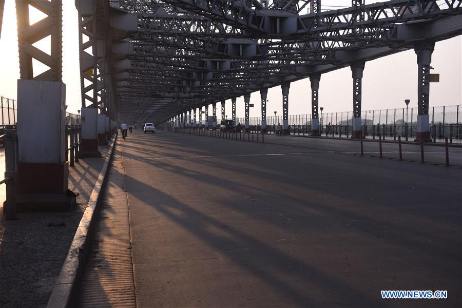 INDIA-KOLKATA-COVID-19-LOCKDOWN EXTENSION