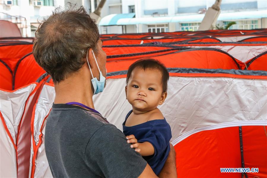 PHILIPPINES-MANILA-SLUM AREA-FIRE-TENTS