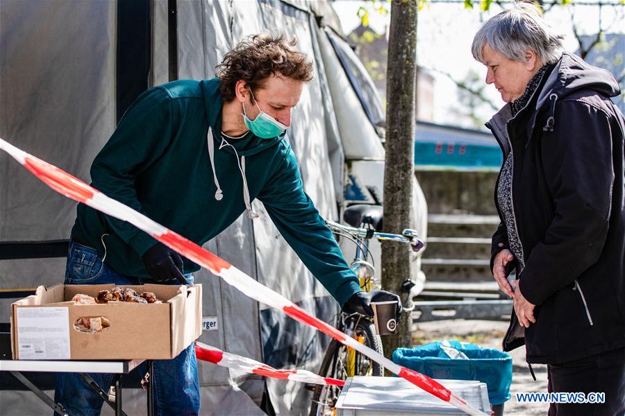 GERMANY-BERLIN-COVID-19-FOOD DONATION