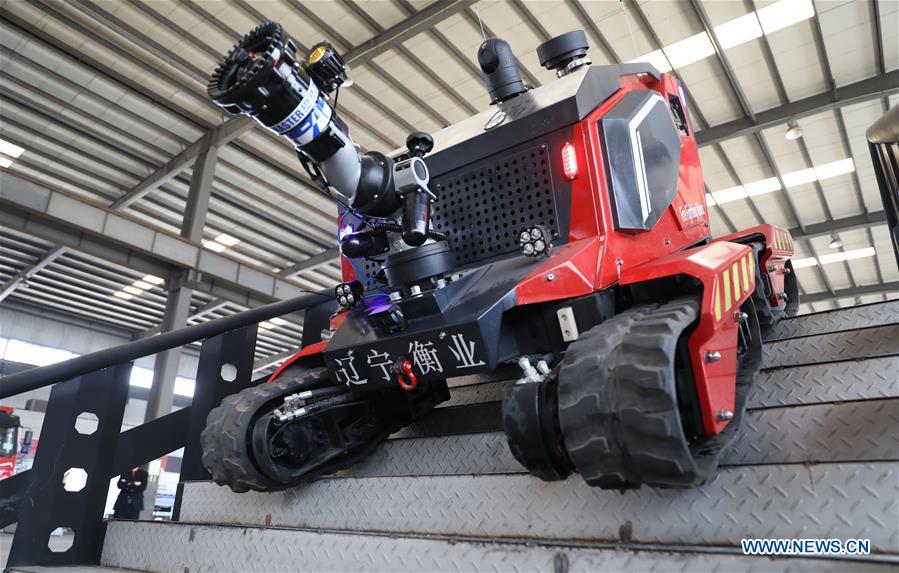 CHINA-LIAONING-FIRE FIGHTING ROBOT (CN)
