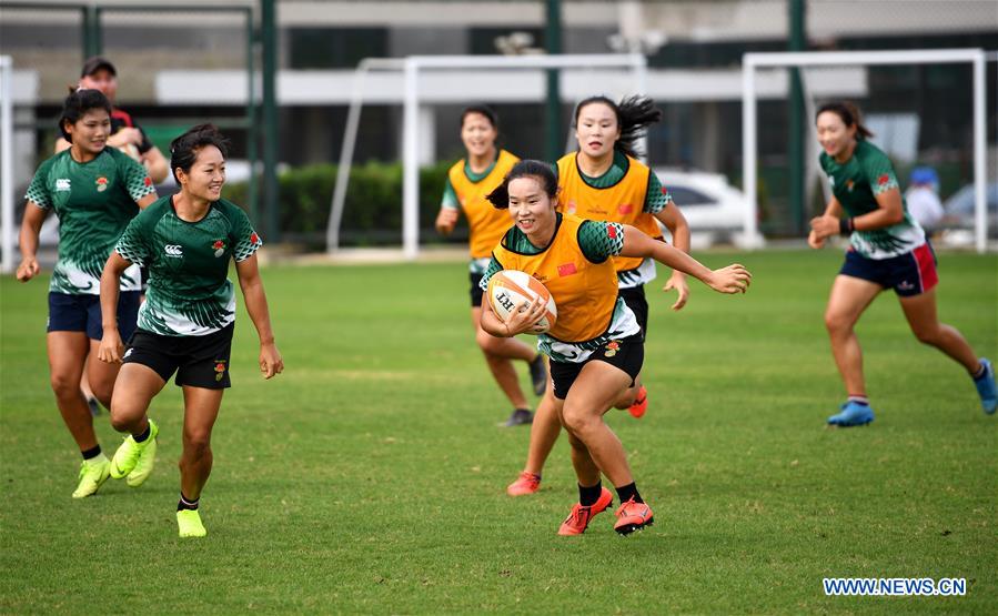 (SP)CHINA-HAIKOU-RUGBY 7S-CHINESE WOMEN'S TEAM-TRAINING(CN)