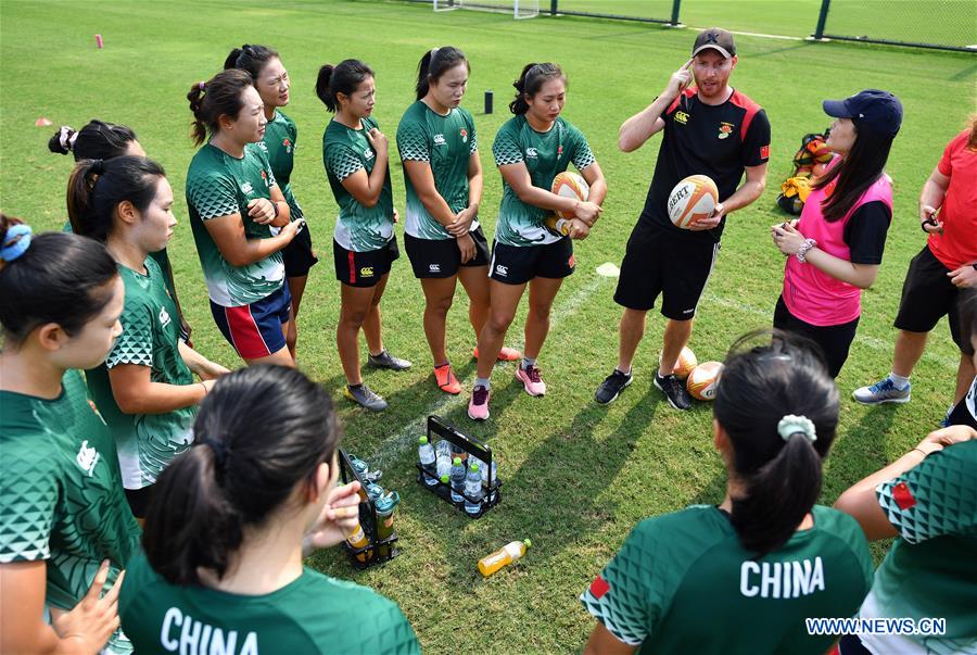 (SP)CHINA-HAIKOU-RUGBY 7S-CHINESE WOMEN'S TEAM-TRAINING(CN)