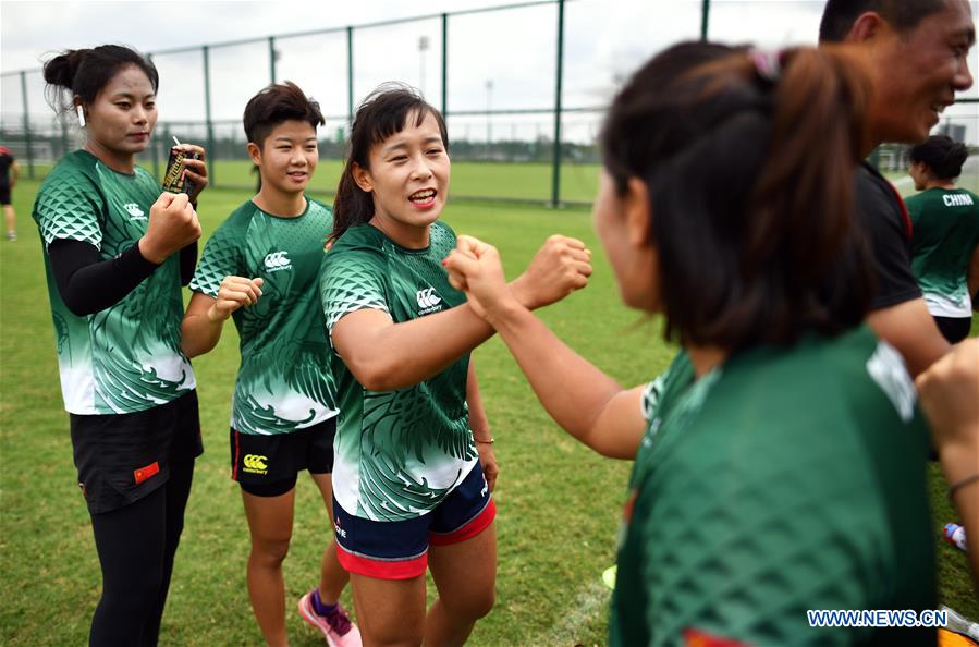 (SP)CHINA-HAIKOU-RUGBY 7S-CHINESE WOMEN'S TEAM-TRAINING(CN)