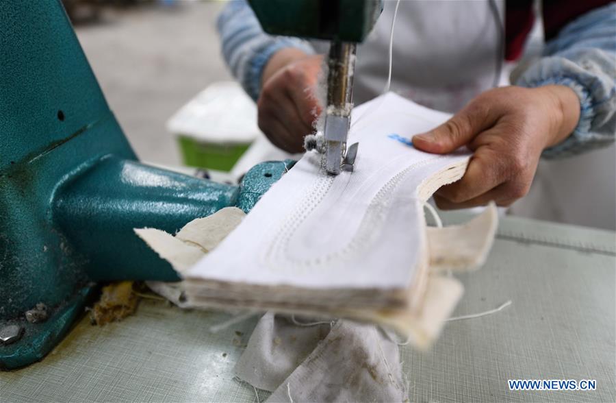 CHINA-SICHUAN-CHENGDU-HANDMADE SHOES (CN)