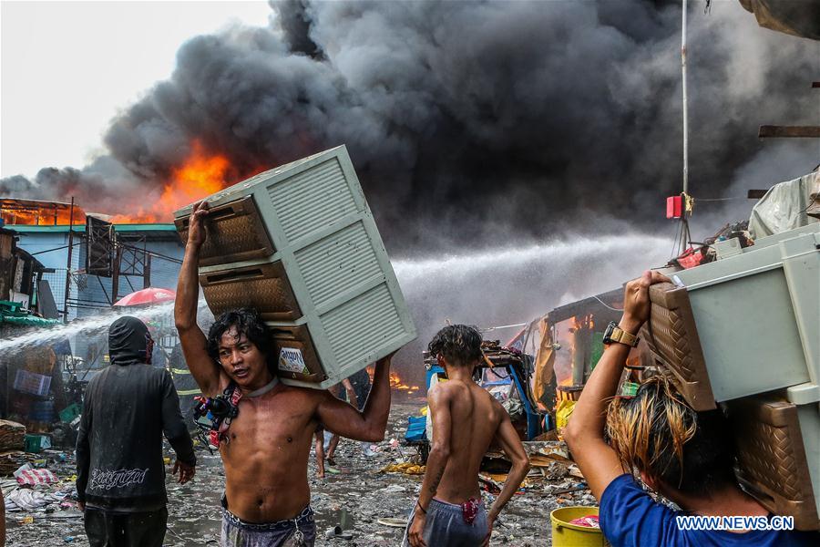 PHILIPPINES-MANILA-SLUM-FIRE