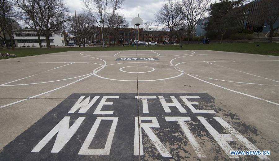(SP)CANADA-TORONTO-COVID-19-BASKETBALL BACKBOARDS-HOOPS