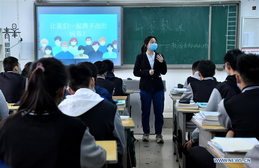 CHINA-SHAANXI-XI'AN-HIGH SCHOOL-STUDENT-RETURN TO SCHOOL (CN)