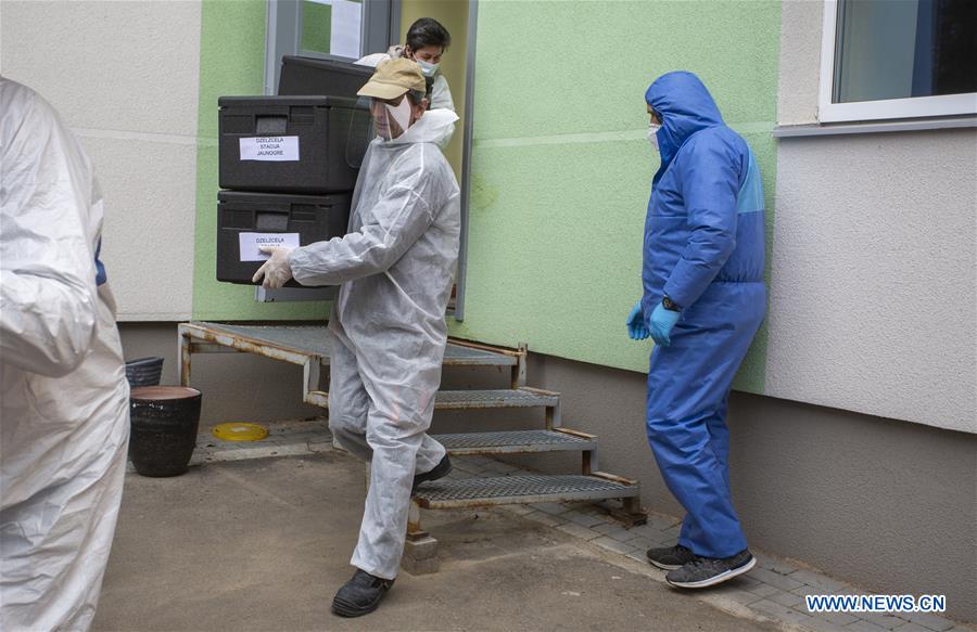 LATVIA-OGRE-COVID-19-FOOD DELIVERY