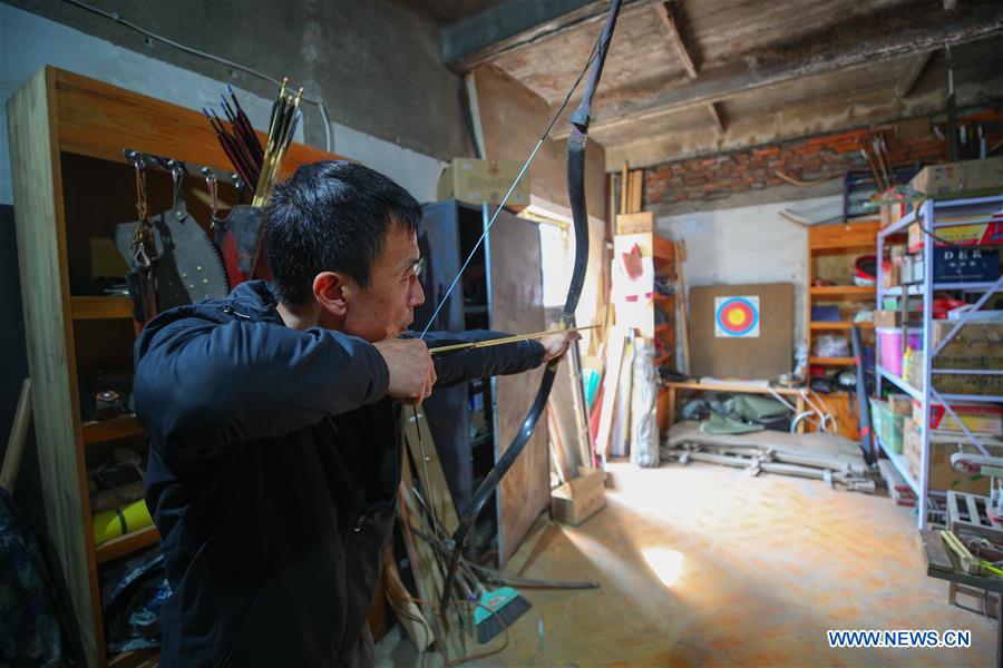 CHINA-LIAONING-SHENYANG-BOW-HANDICRAFT (CN)