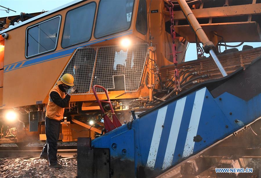 CHINA-HENAN-ZHENGZHOU-RAILWAY-MAINTENANCE (CN)