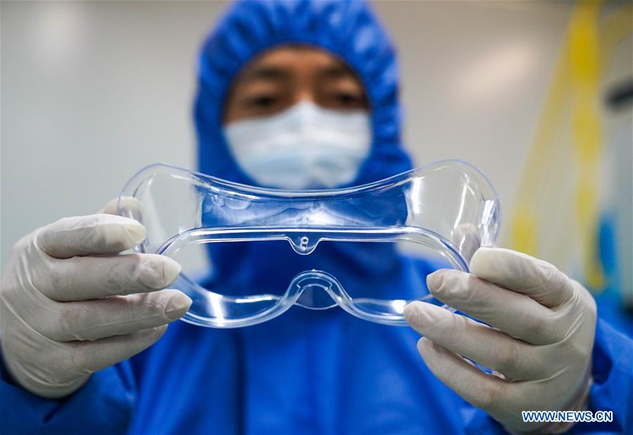 CHINA-HARBIN-PROTECTIVE GOGGLES-PRODUCTION (CN)