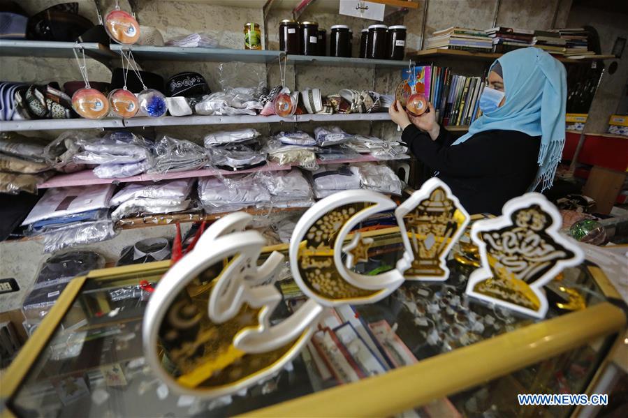LEBANON-BEIRUT-COVID-19-RAMADAN-DECORATIONS