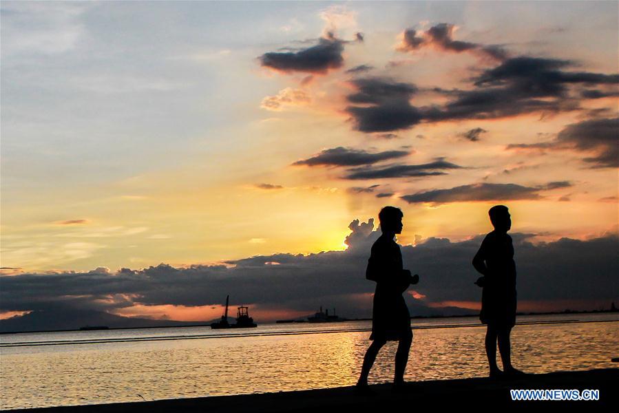 THE PHILIPPINES-MANILA-PASAY CITY-SUNSET