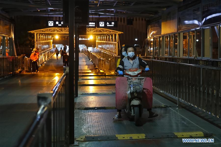 CHINA-HUBEI-WUHAN-PUBLIC TRANSPORT (CN)