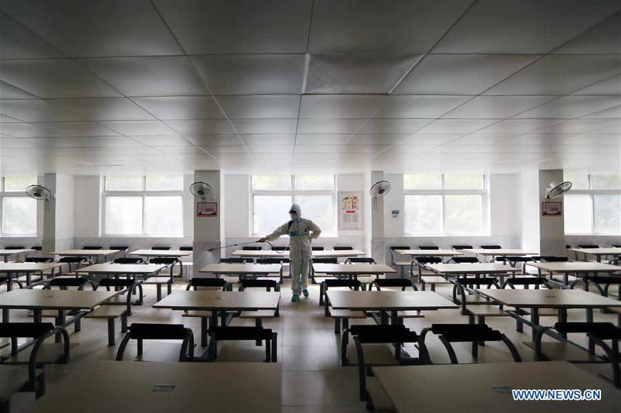 #CHINA-HUBEI-DISINFECTION-SENIOR HIGH SCHOOL-REOPENING (CN)