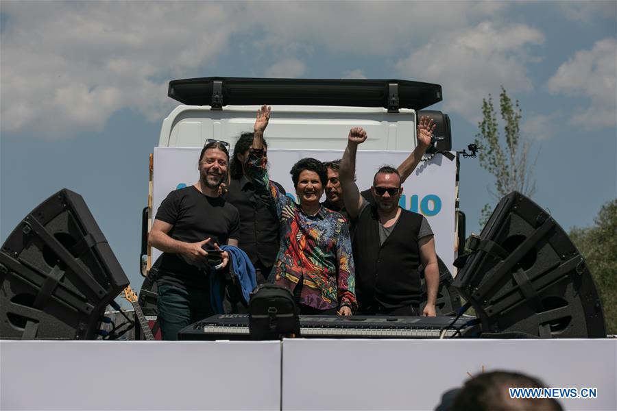 GREECE-ATHENS-TRUCK-TOP CONCERT-COVID-19 LOCKDOWN