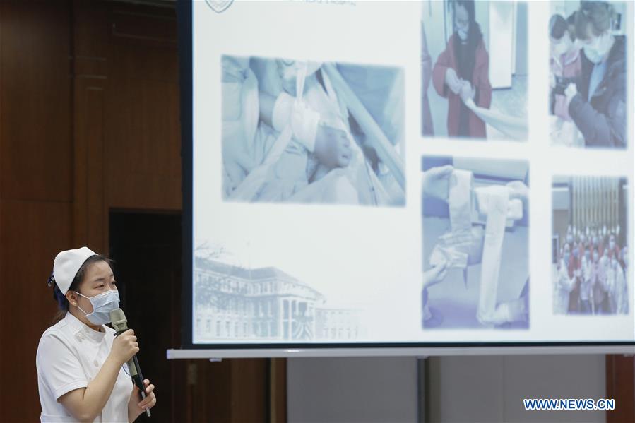 CHINA-BEIJING-HOSPITAL-NURSES-CAPPING CEREMONY (CN)